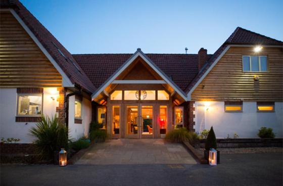 Blacknest Golf And Country Club Alton  Eksteriør bilde