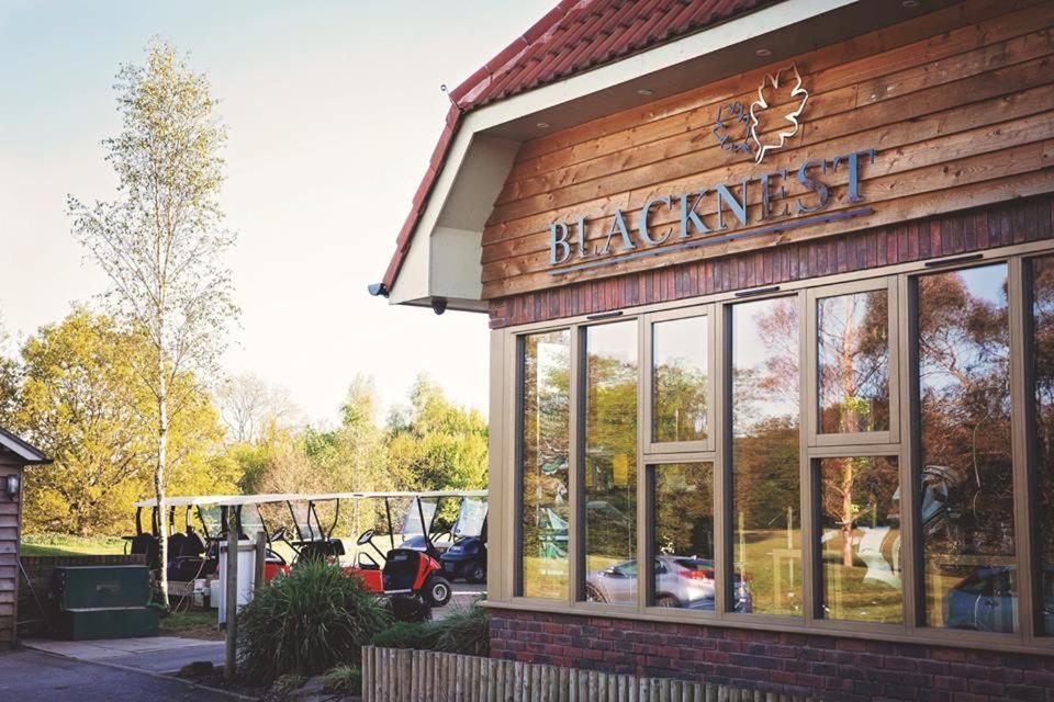 Blacknest Golf And Country Club Alton  Eksteriør bilde
